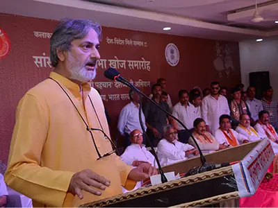 आदित्य चौधरी